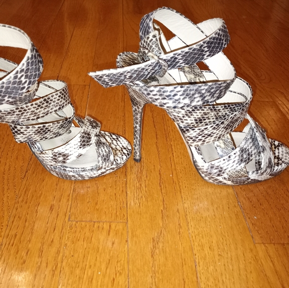 Jimmy Choo women's Stiletto Reptile Sandal Size 38.5 - Picture 9 of 13